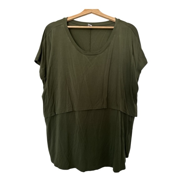 Old Navy maternity nursing top - Picture 1 of 5
